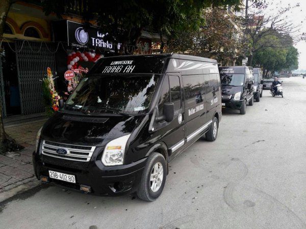 Nhà xe gửi hàng đi Ninh Bình - Tràng An Limousine tại Hà Nội